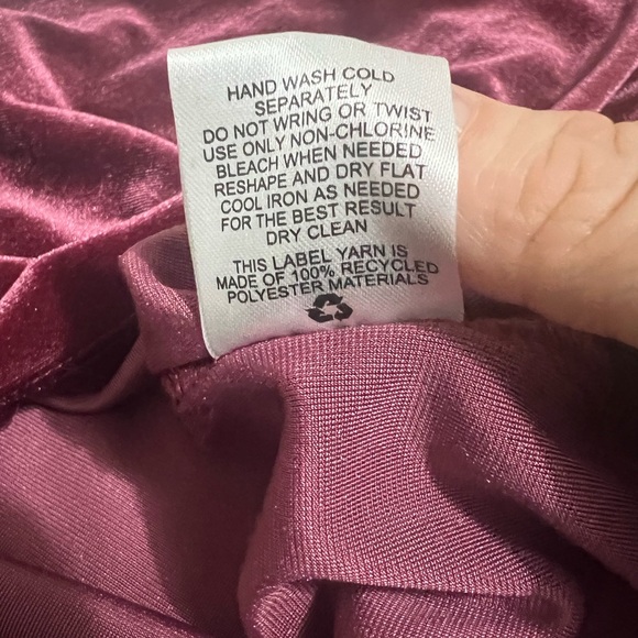 Olive & Oak Sleeveless Velvet Mock Neck Top -   Dusty Rose Mauve - Picture 7 of 7